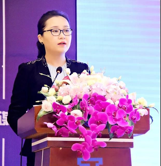 冠瑞·共享健康新时代——冠瑞集团518副经理以上干部任命暨年中表彰大会圆满结束(图3) 冠瑞·共享健康新时代——冠瑞集团518副经理以上干部任命暨年中表彰大会圆满结束(图3)
