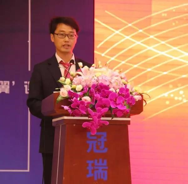 冠瑞·共享健康新时代——冠瑞集团518副经理以上干部任命暨年中表彰大会圆满结束(图11) 冠瑞·共享健康新时代——冠瑞集团518副经理以上干部任命暨年中表彰大会圆满结束(图11)